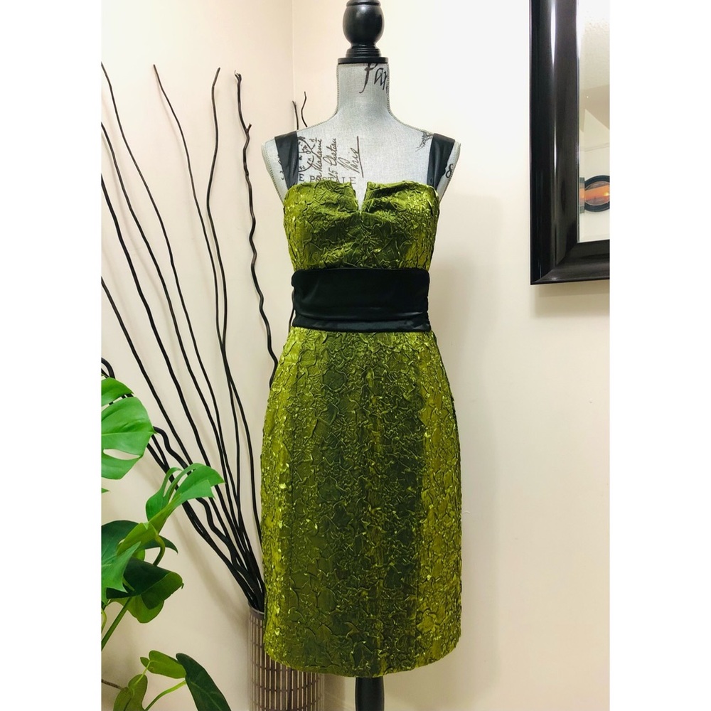 Le Chataeu Sheer Textured Satin Formal Dress